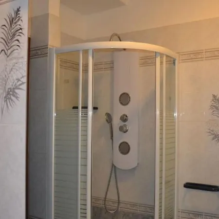 Ferienhaus Amazing Apartment In Valbrona With Shared Pool *