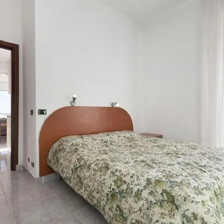 Дом отдыха Amazing Apartment In Valbrona With Shared Pool Вальброна